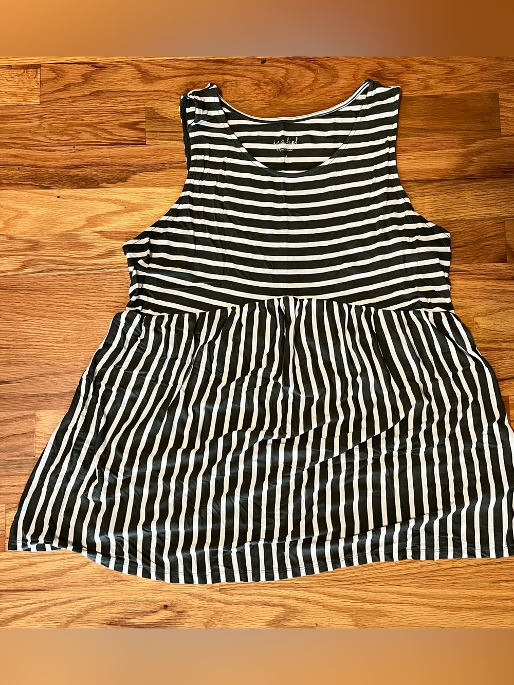 NEW Isabel by Ingrid & Isabel sz M maternity tank. Baby bump, expectant mom.